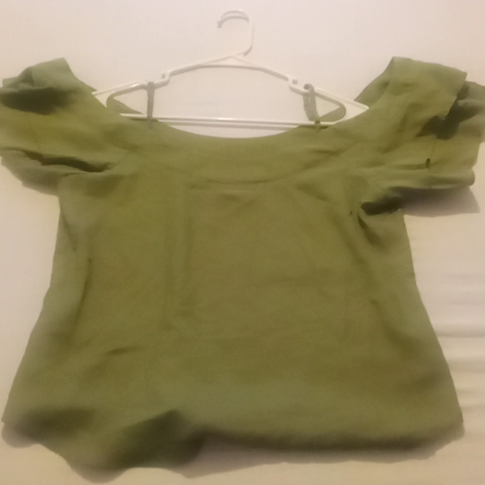 Green crop top